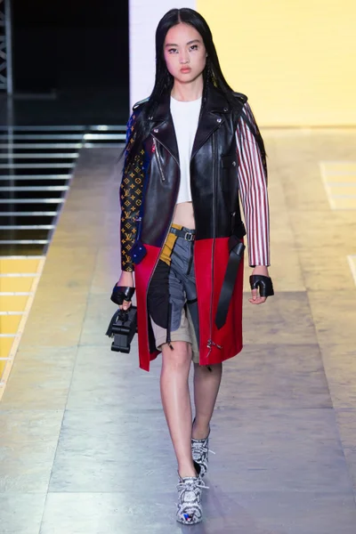 Look 33